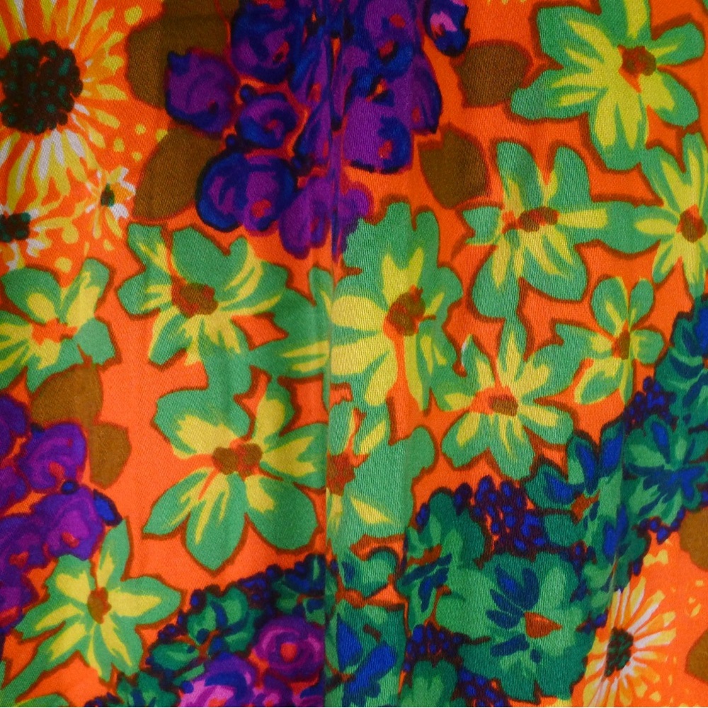 VINTAGE ‘60s BRIGHT COLORFUL CAFTAN 🌸🌼